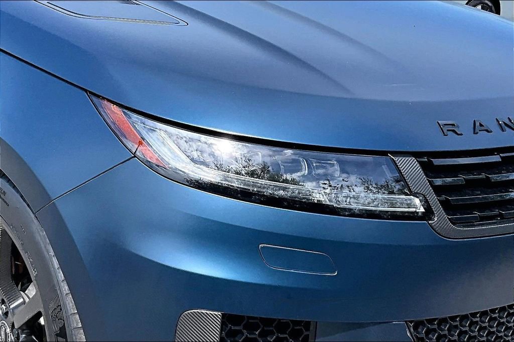 Used 2025 Land Rover Range Rover Sport SV Edition Two image 12