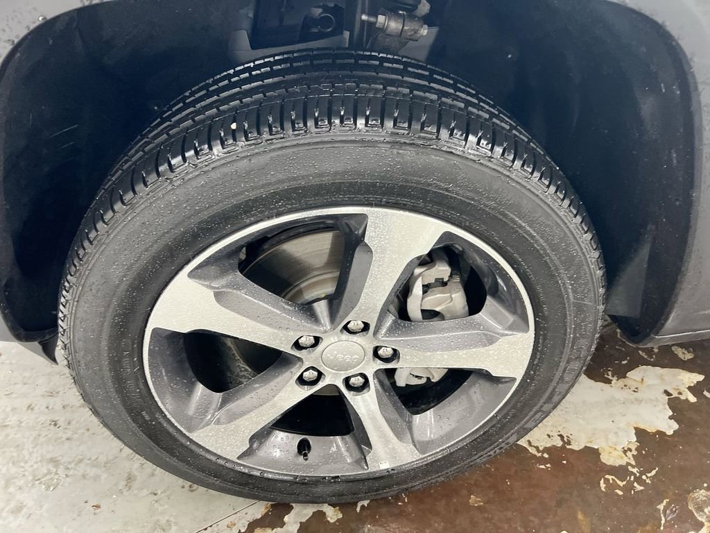 New 2025 Jeep Grand Cherokee L Limited w/ Luxury Tech Group II image 27