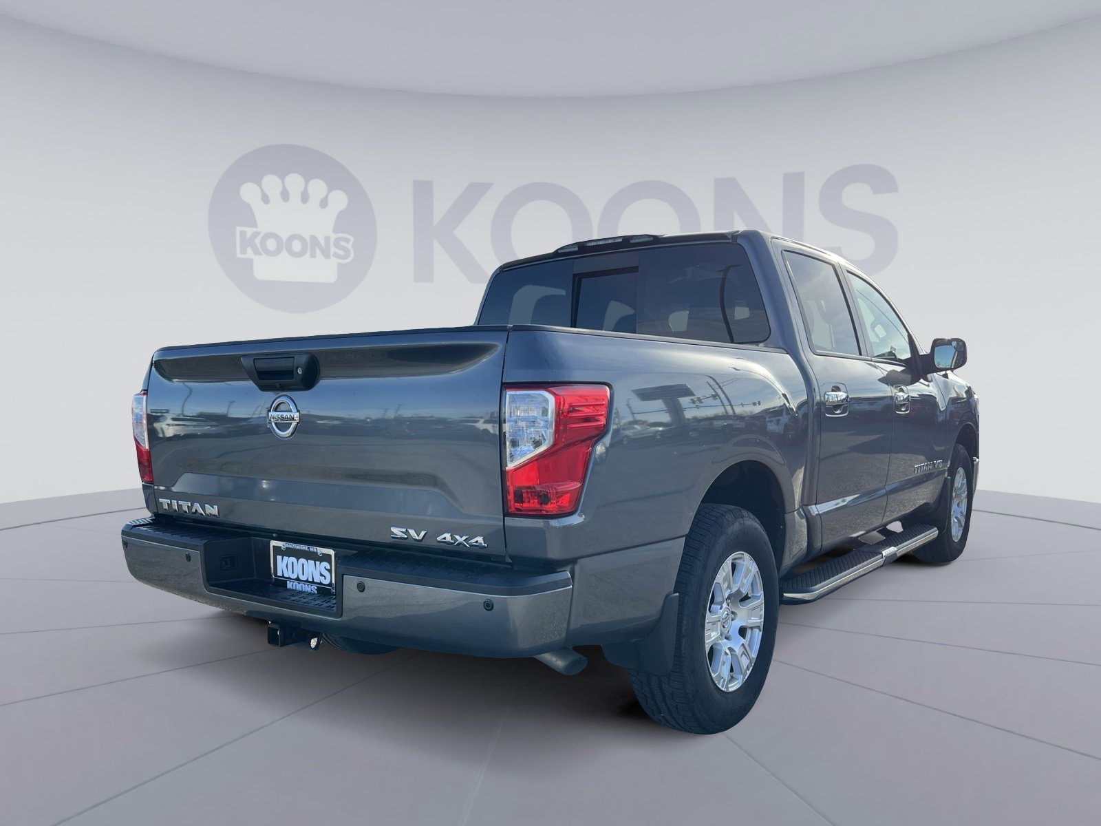 Used 2019 Nissan Titan SV w/ SV Convenience Package image 7