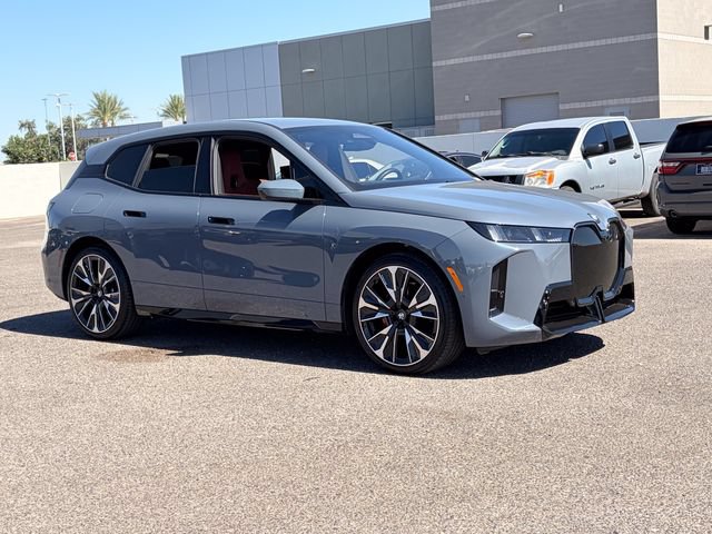 Used 2026 BMW iX xDrive45 w/ M Sport Package AWD/4WD image 4
