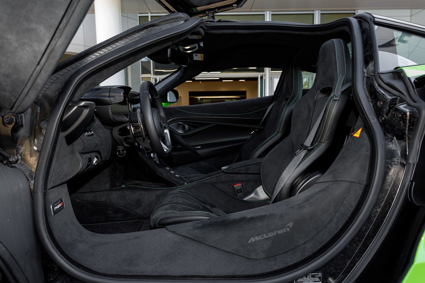 Used 2024 McLaren 750S image 37