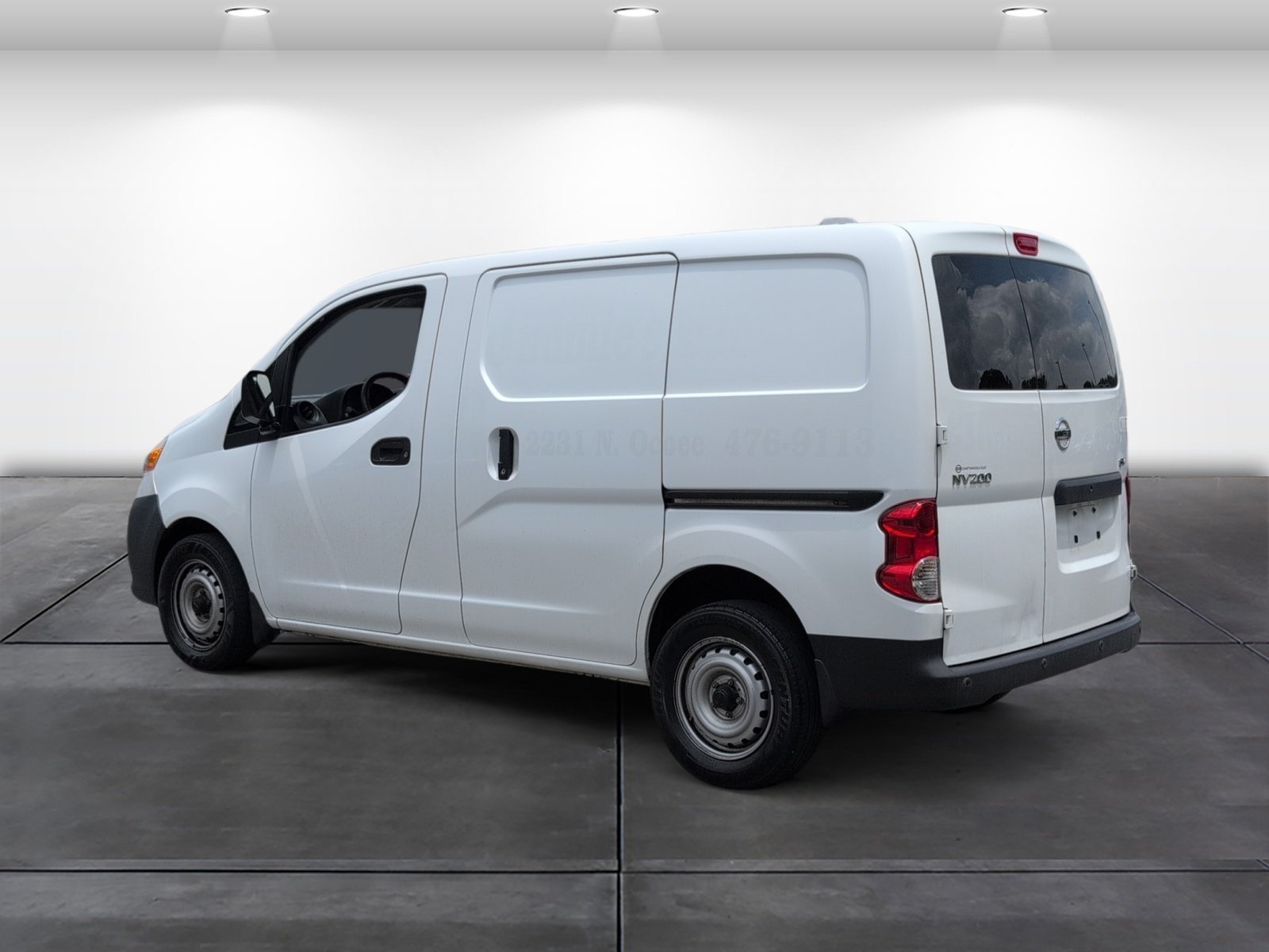 Used 2015 Nissan NV200 SV w/ Back Door Glass Package FWD image 3