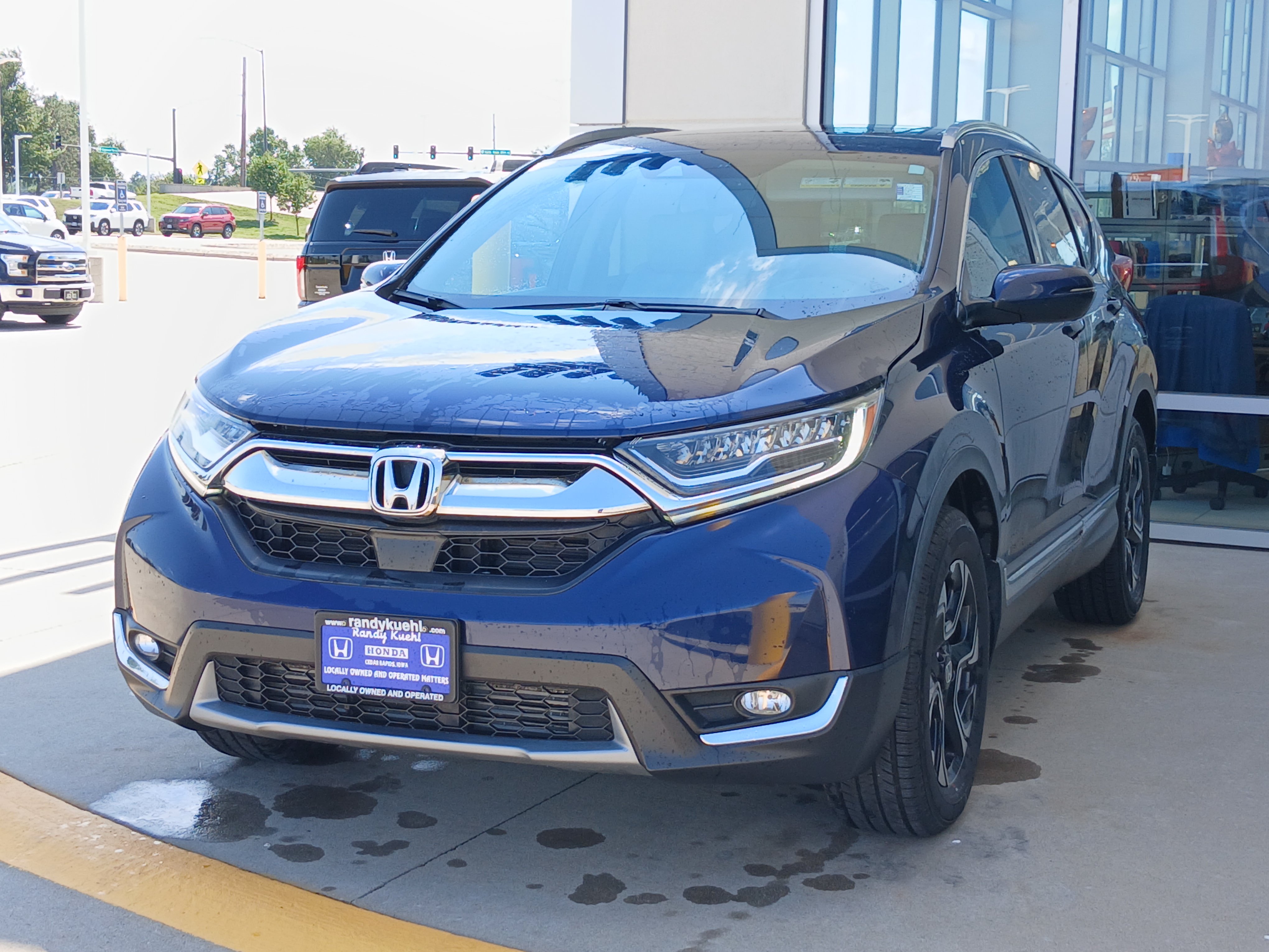 Used 2017 Honda CR-V Touring image 3