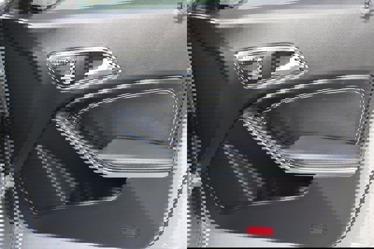 Used 2018 Mercedes-Benz CLA 250 4MATIC image 12