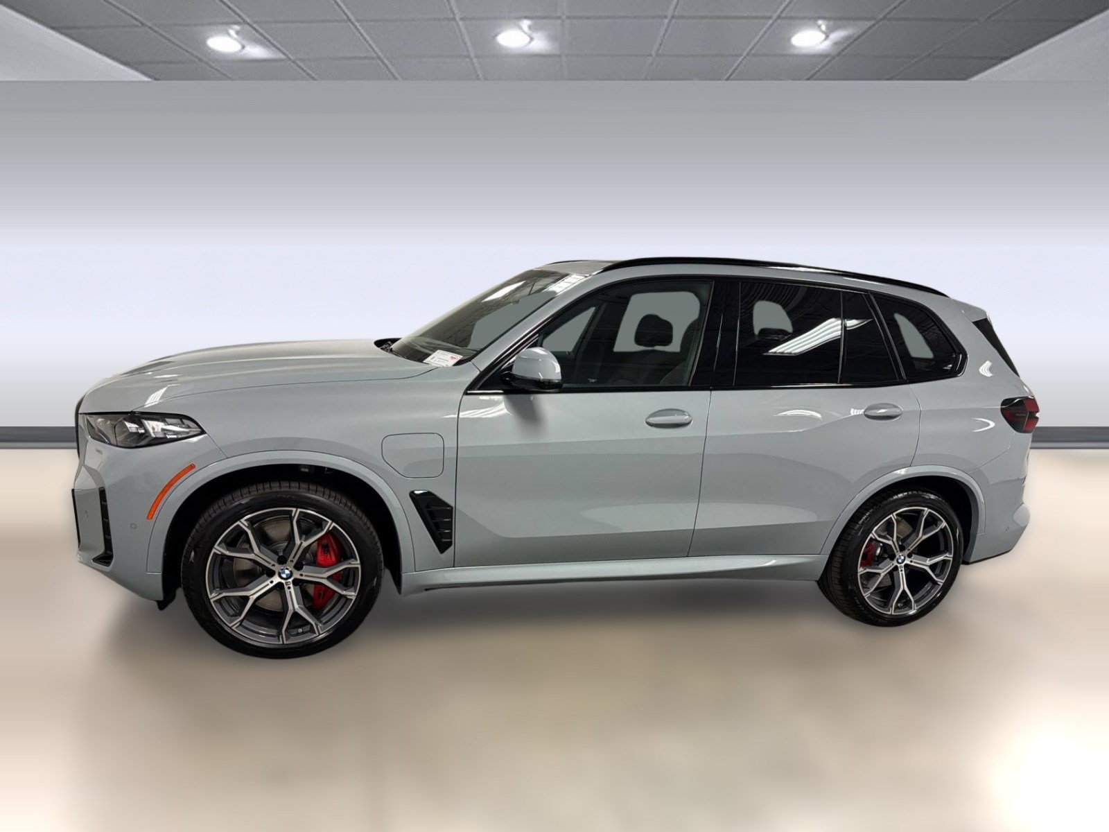 New 2026 BMW X5 xDrive50e w/ M Sport Package AWD/4WD image 2