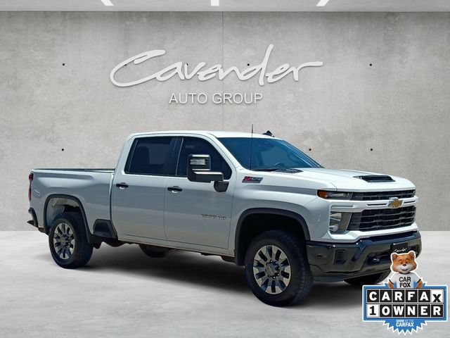 Used 2024 Chevrolet Silverado 2500 Custom w/ Custom Value Package AWD/4WD image 2