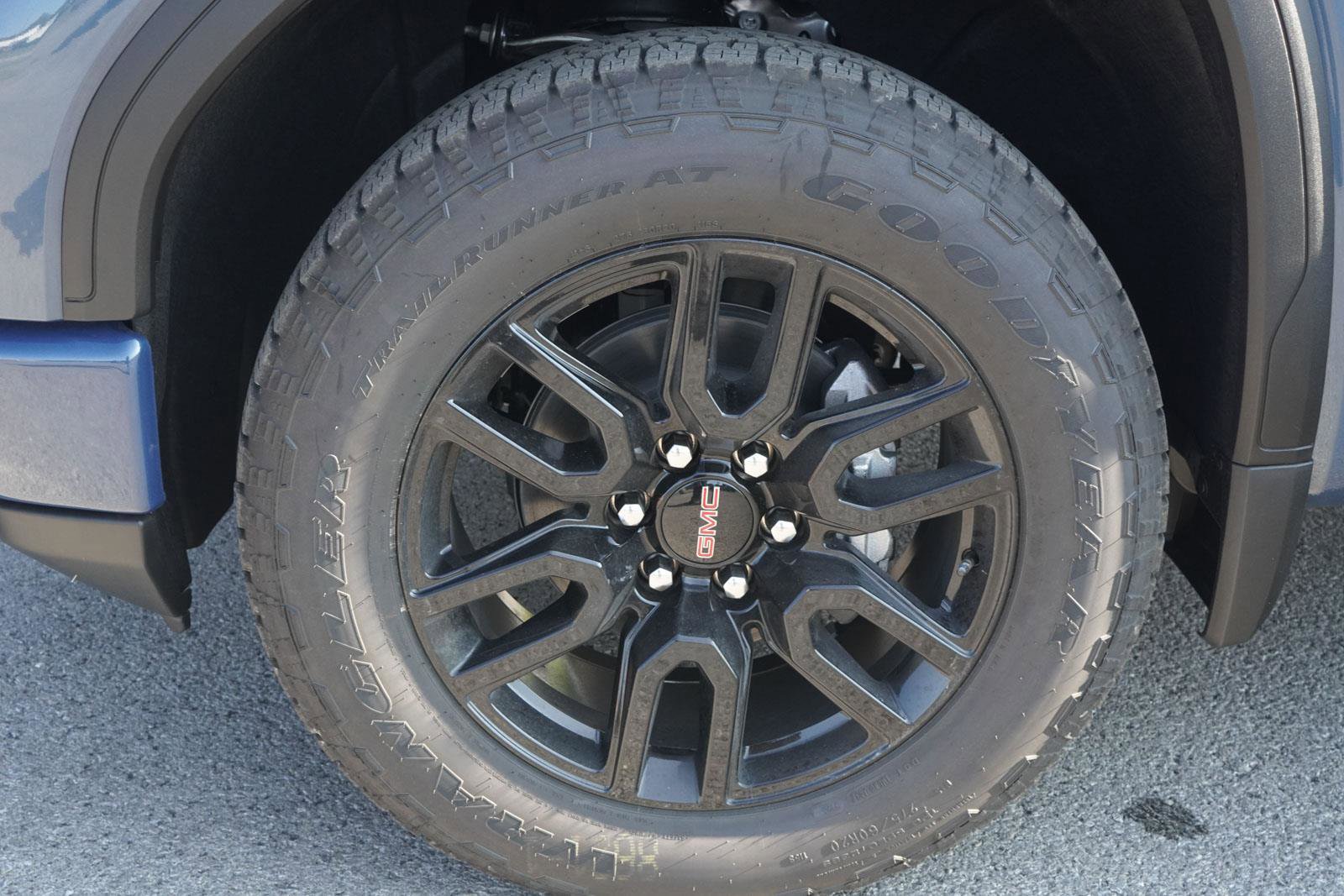 New 2026 GMC Sierra 1500 Elevation image 10