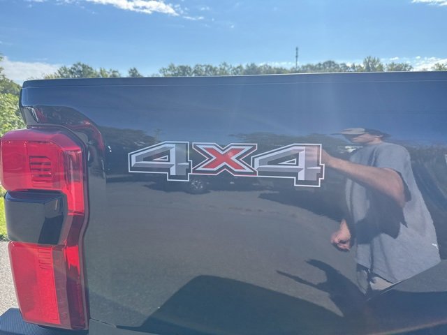 New 2026 Ford F350 Lariat image 17