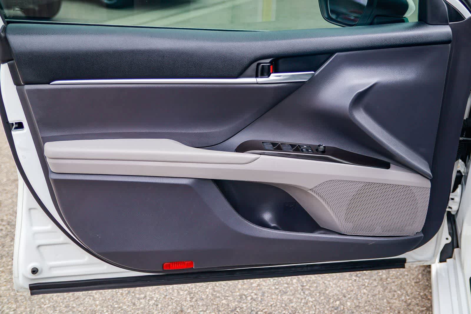 Used 2022 Toyota Camry SE image 20