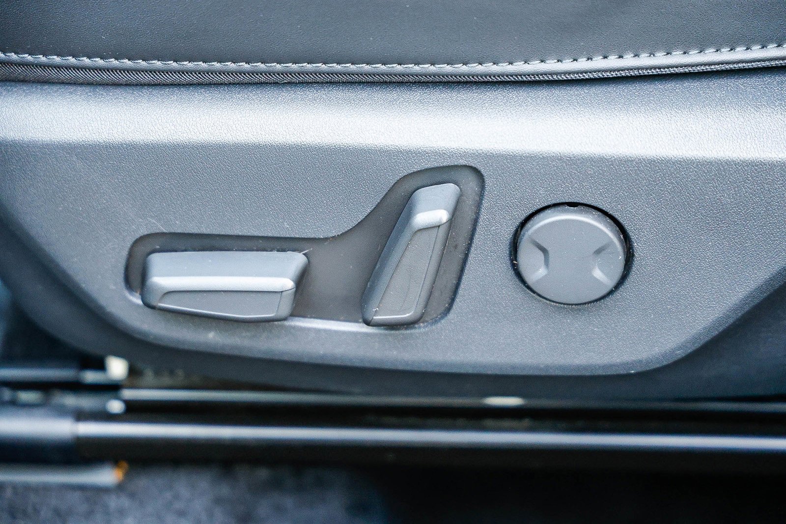 Used 2023 Kia Niro EX image 22