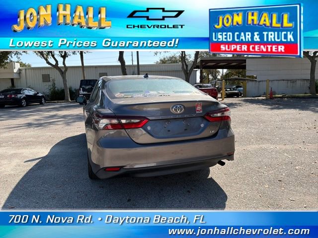 Used 2022 Toyota Camry LE image 8