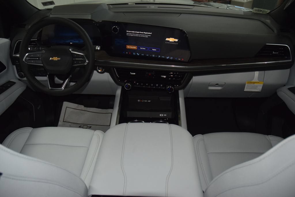 New 2026 Chevrolet Suburban Premier AWD/4WD image 32