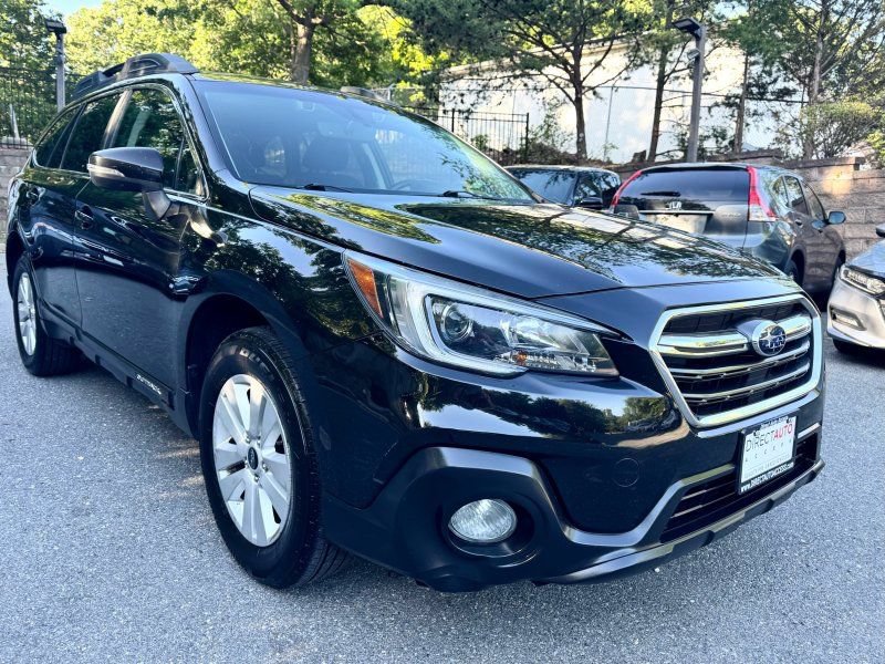 Used 2019 Subaru Outback 2.5i Premium AWD/4WD image 1