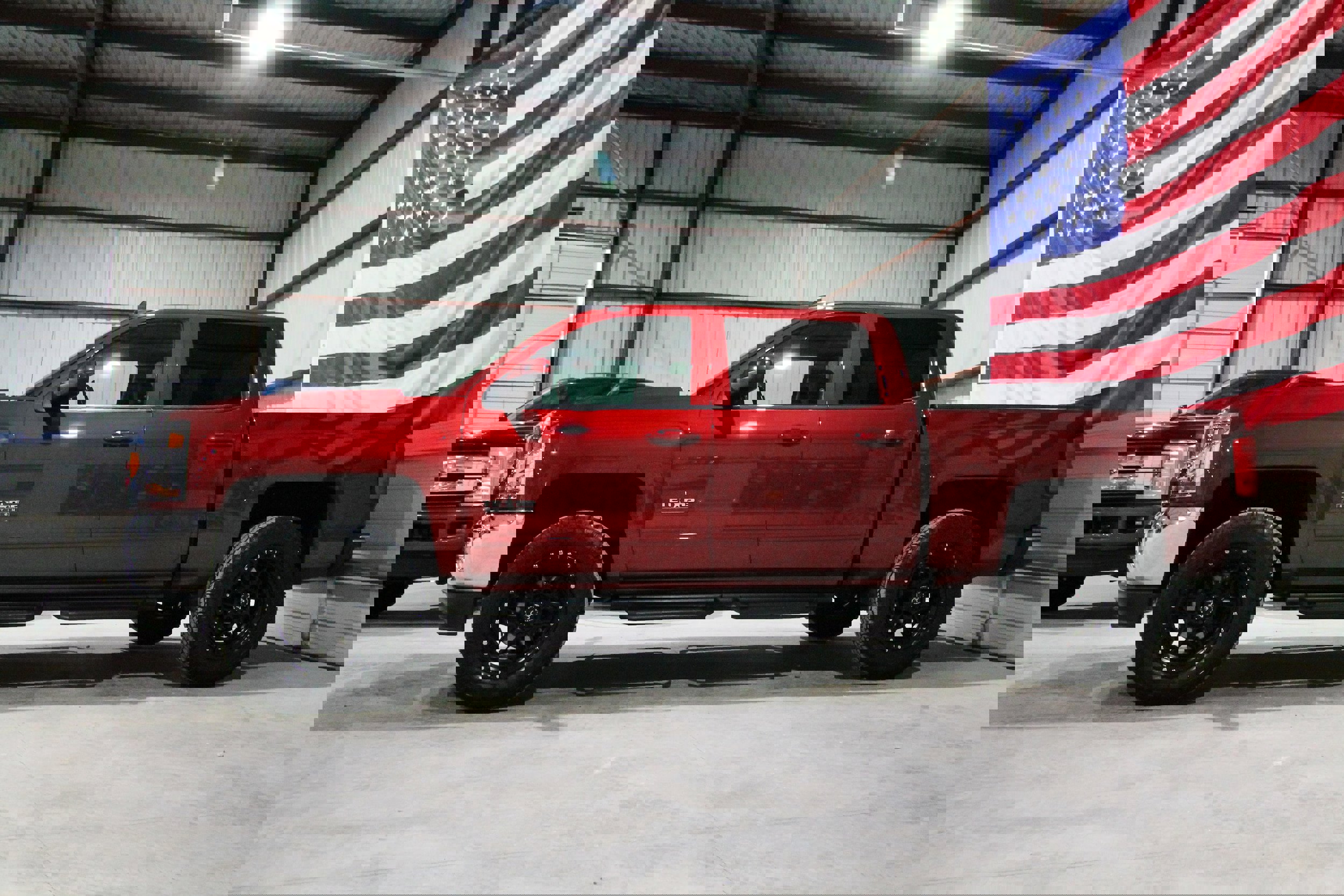 Used 2018 Chevrolet Silverado 1500 LT w/ Texas Edition image 6