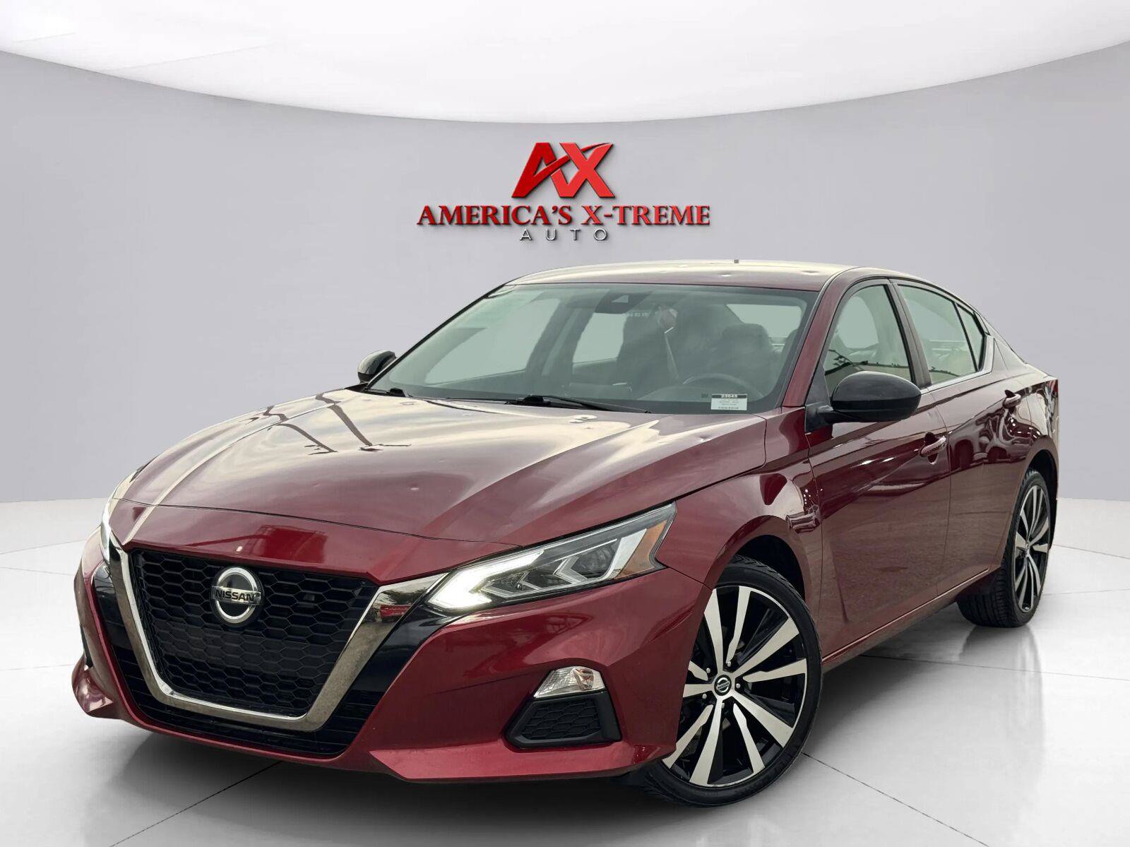 Used 2022 Nissan Altima 2.5 SR AWD/4WD image 1
