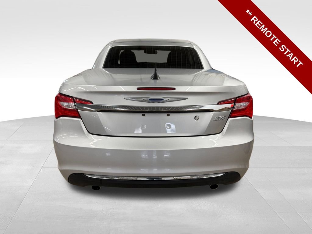 Used 2012 Chrysler 200 Limited image 4