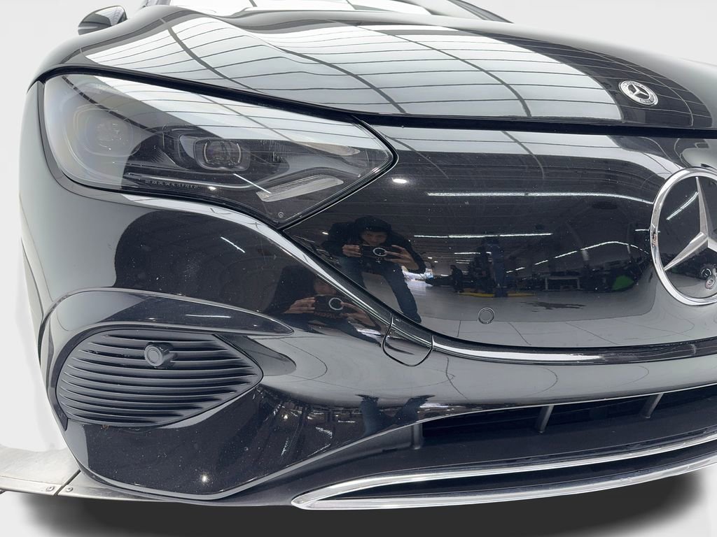 Used 2023 Mercedes-Benz EQE 500 4MATIC Sedan image 4