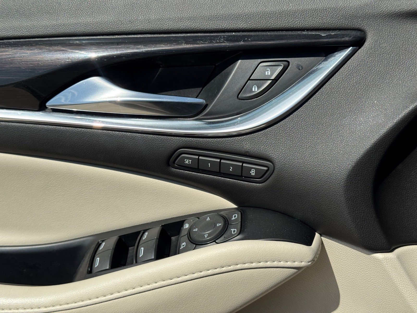 Used 2023 Buick Enclave Premium w/ Experience Buick Package image 17