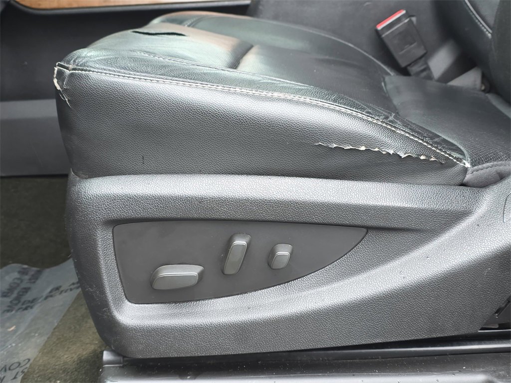 Used 2015 Chevrolet Silverado 2500 LTZ w/ Duramax Plus Package image 32