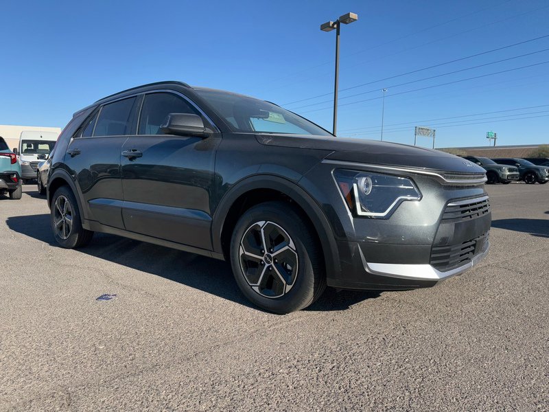 New 2025 Kia Niro EX image 2