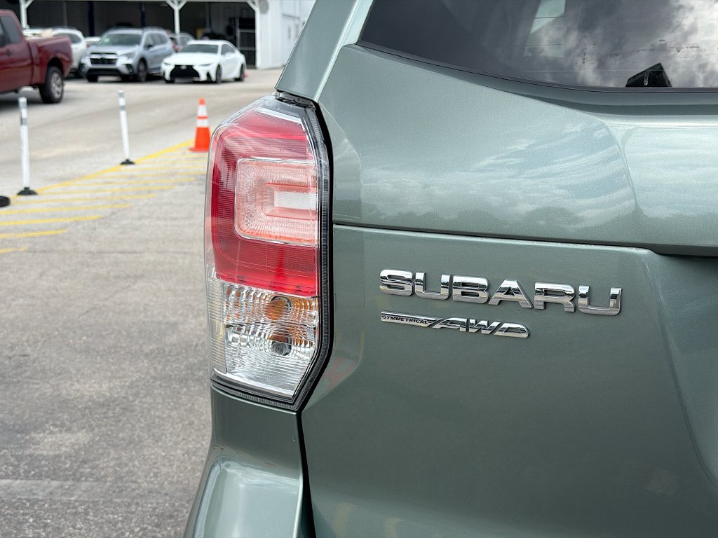 Used 2018 Subaru Forester 2.5i Limited AWD/4WD image 10