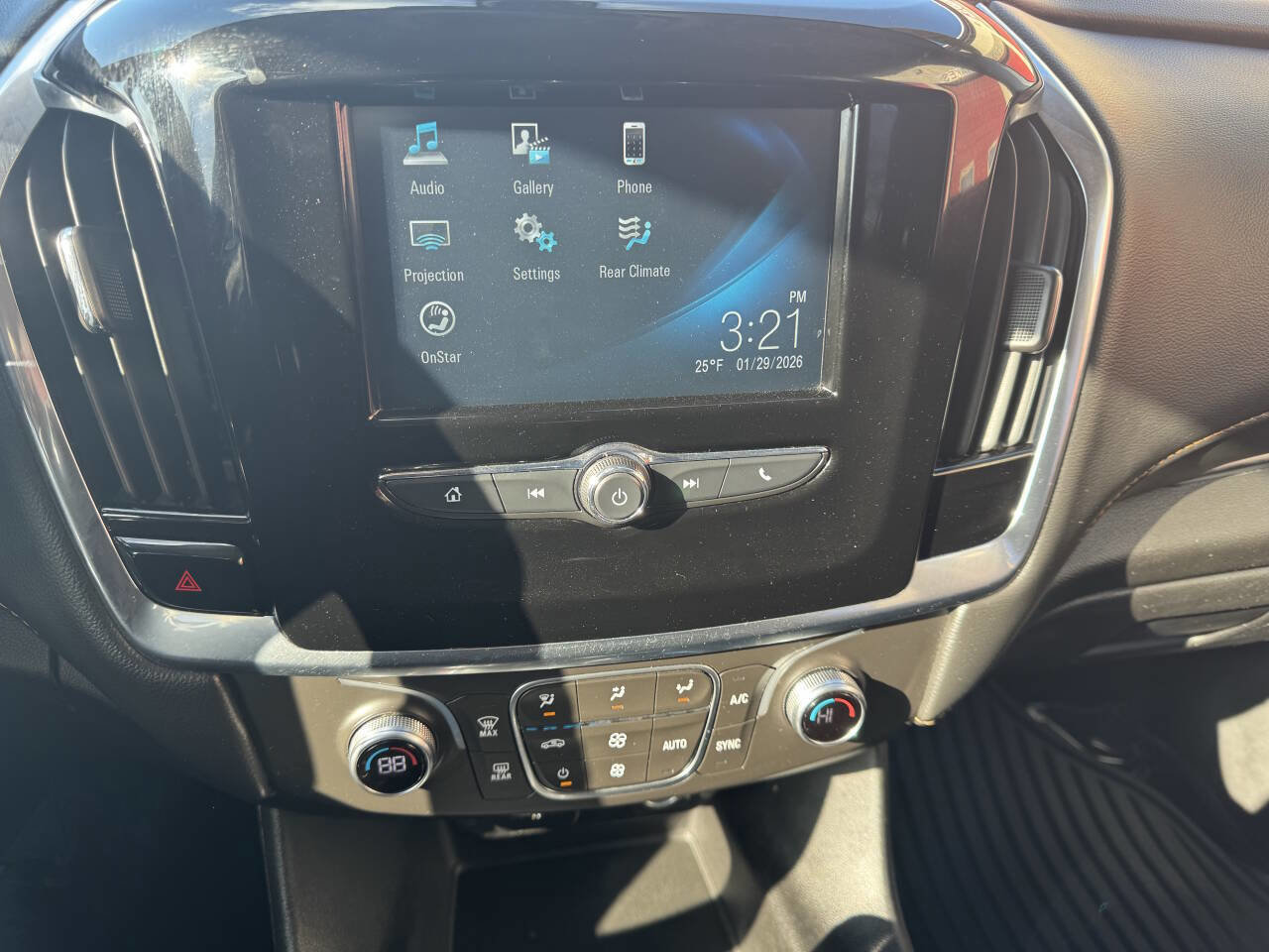 Used 2018 Chevrolet Traverse LS image 33