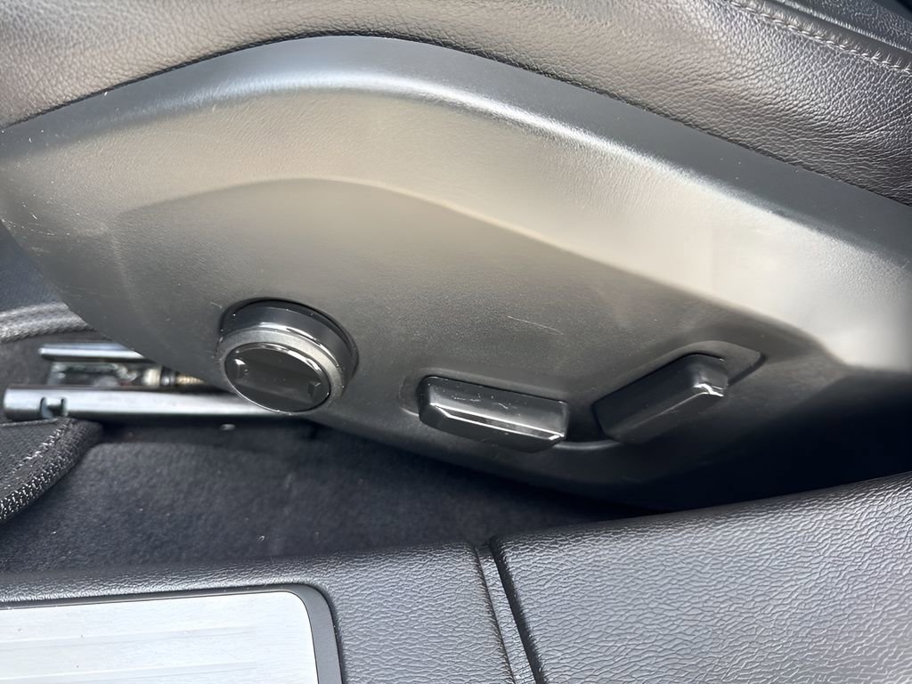 Used 2021 Volvo S60 T5 Momentum image 10