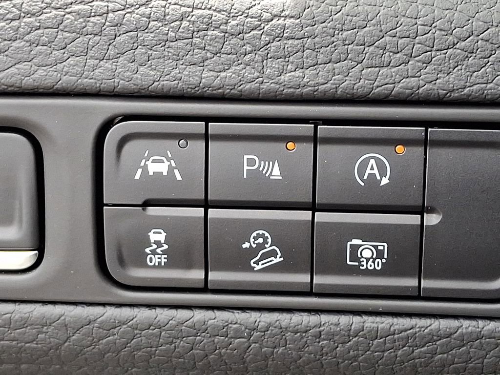 Used 2024 GMC Yukon XL Denali w/ LPO, Floor Liner Package image 26