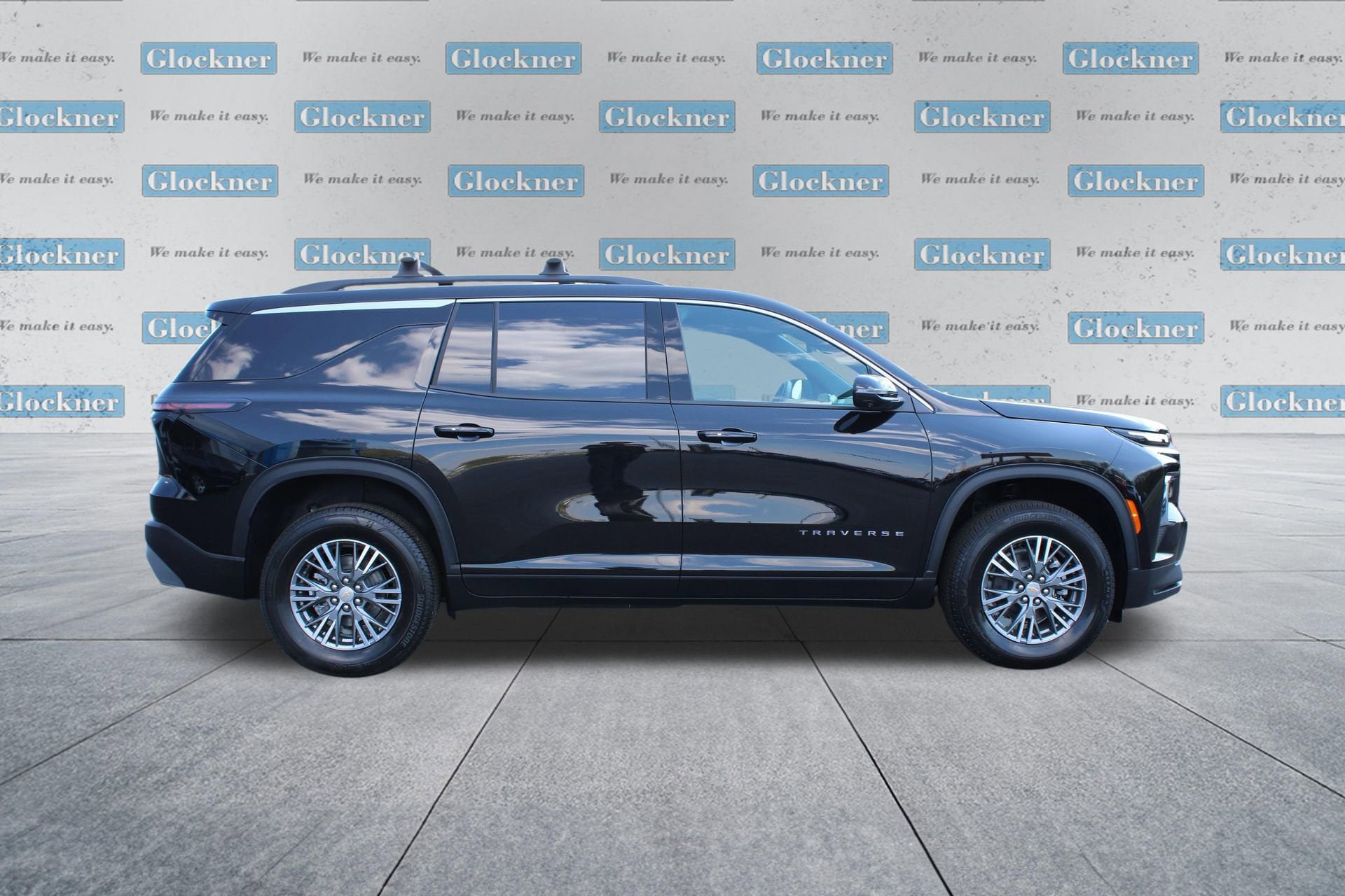 New 2026 Chevrolet Traverse LT w/ Driver Confidence Package FWD image 4