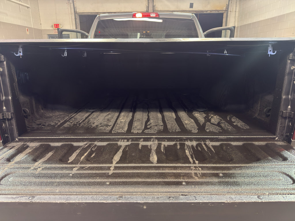 Used 2018 RAM 2500 Tradesman w/ Chrome Appearance Group AWD/4WD image 27