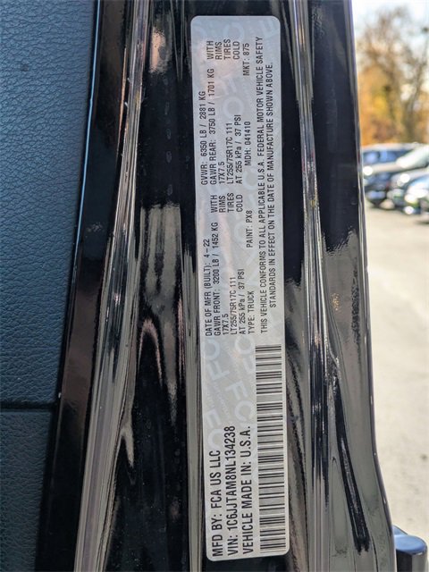 Used 2022 Jeep Gladiator Sport image 32