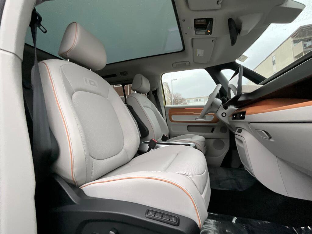 New 2025 Volkswagen ID. Buzz Pro S Plus image 12