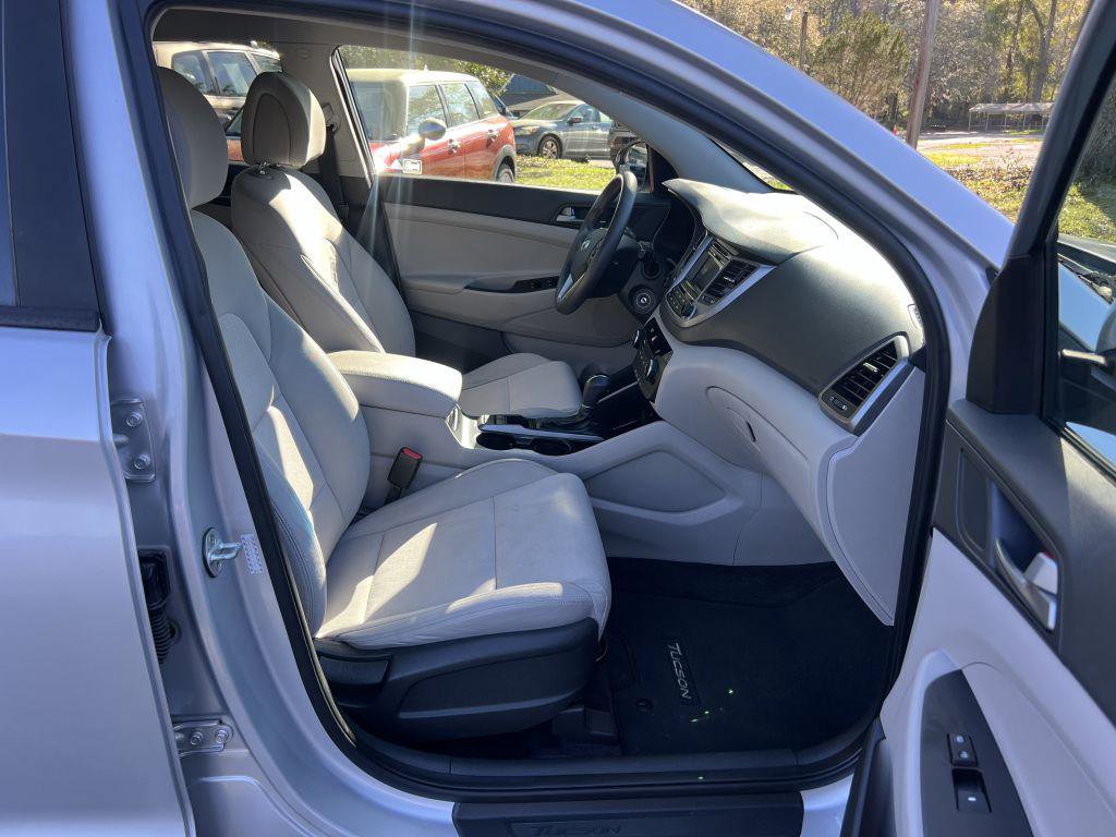 Used 2017 Hyundai Tucson SE image 7
