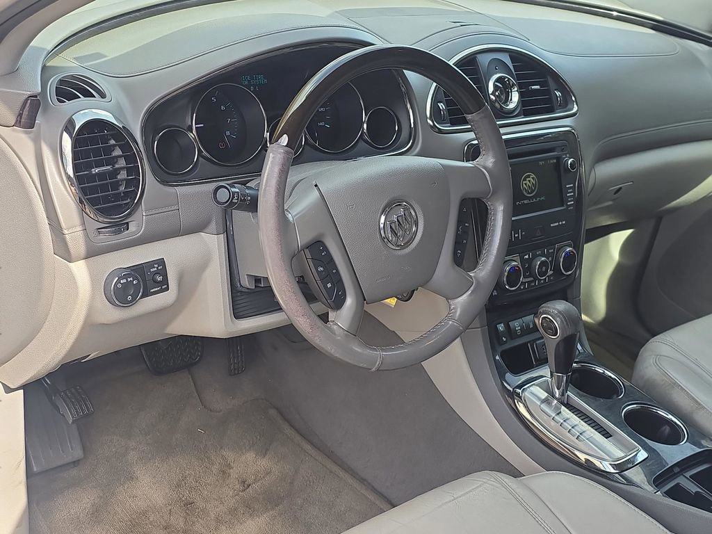 Used 2017 Buick Enclave Leather FWD image 13