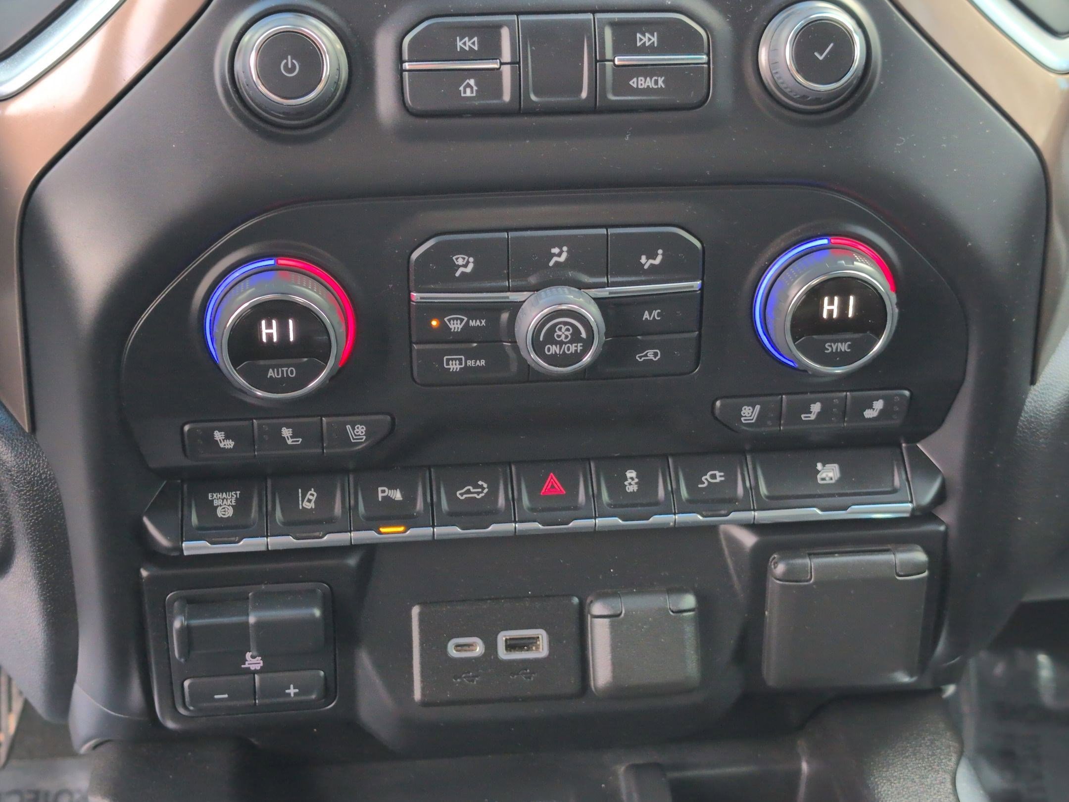 Certified 2022 Chevrolet Silverado 3500 High Country w/ Safety Package II image 22