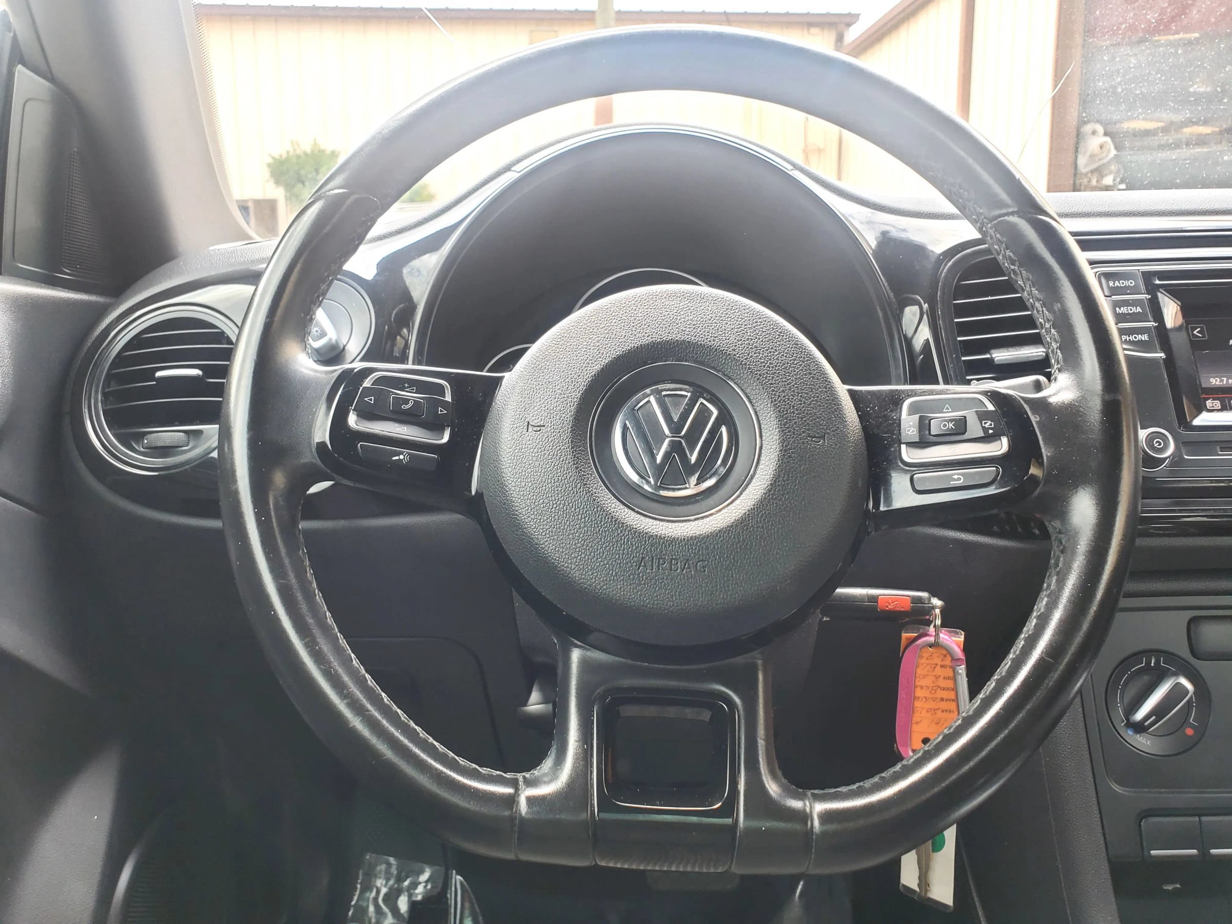 Used 2019 Volkswagen Beetle 2.0T S FWD image 30
