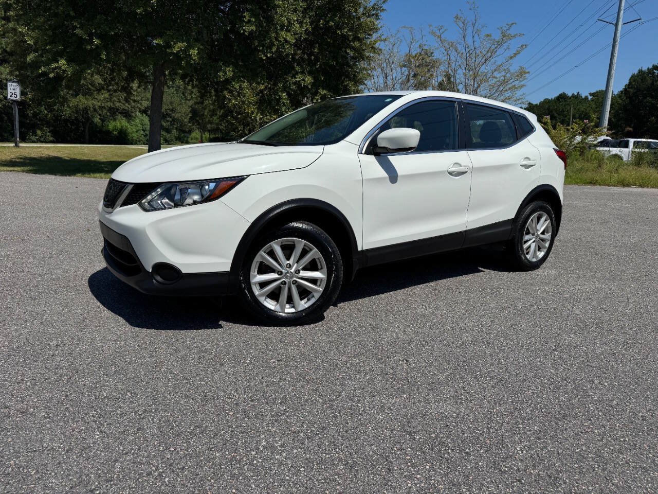 Used 2018 Nissan Rogue Sport S w/ S Appearance Package FWD image 26