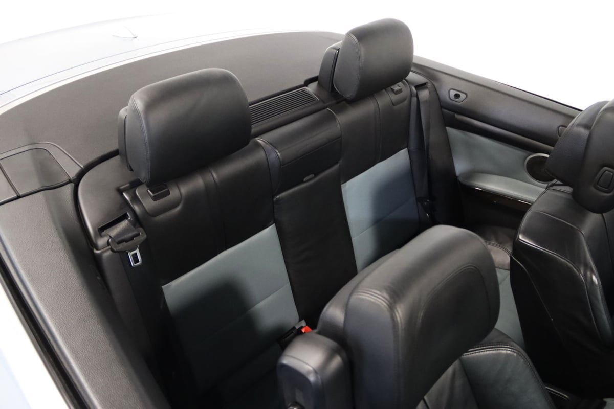 Used 2011 BMW M3 Convertible RWD image 22