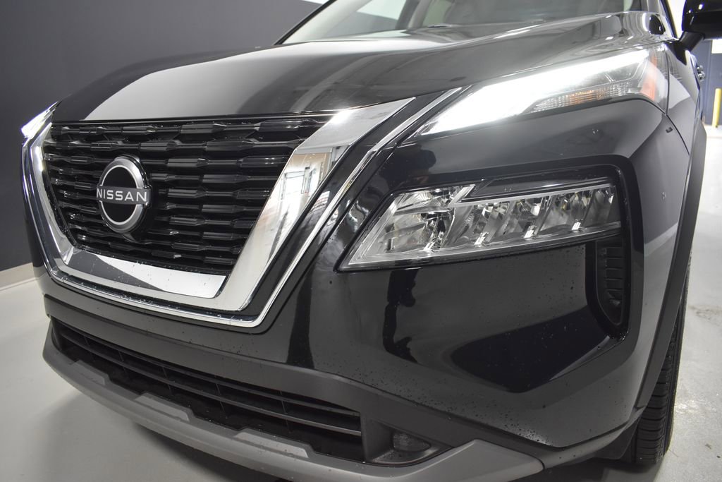Certified 2023 Nissan Rogue SV image 11