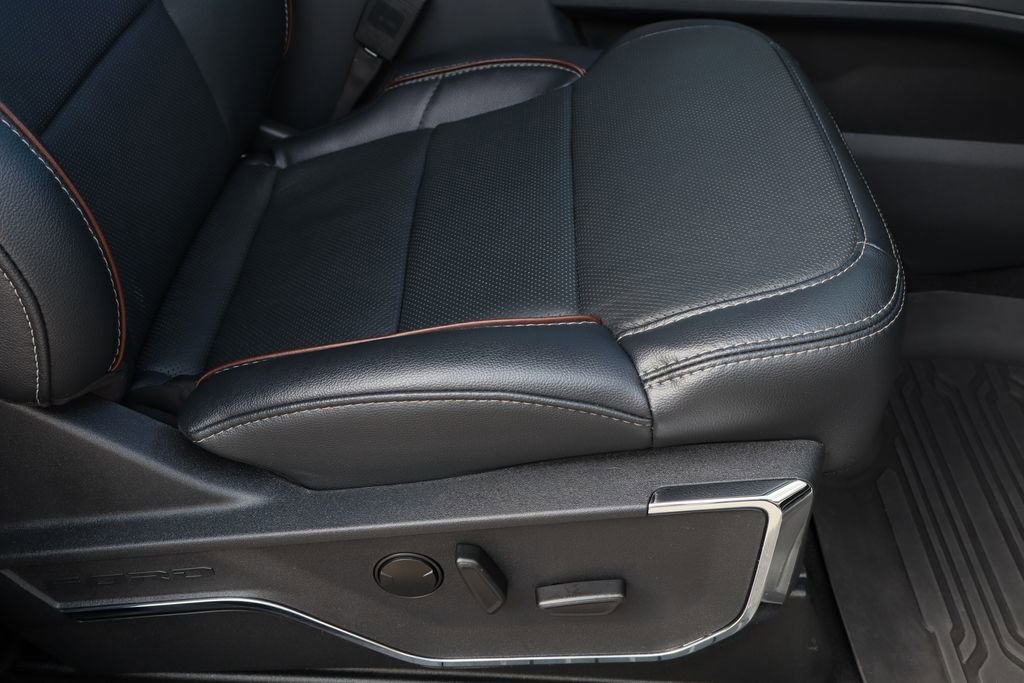 Used 2024 Ford F450 Lariat w/ Lariat Ultimate Package image 31