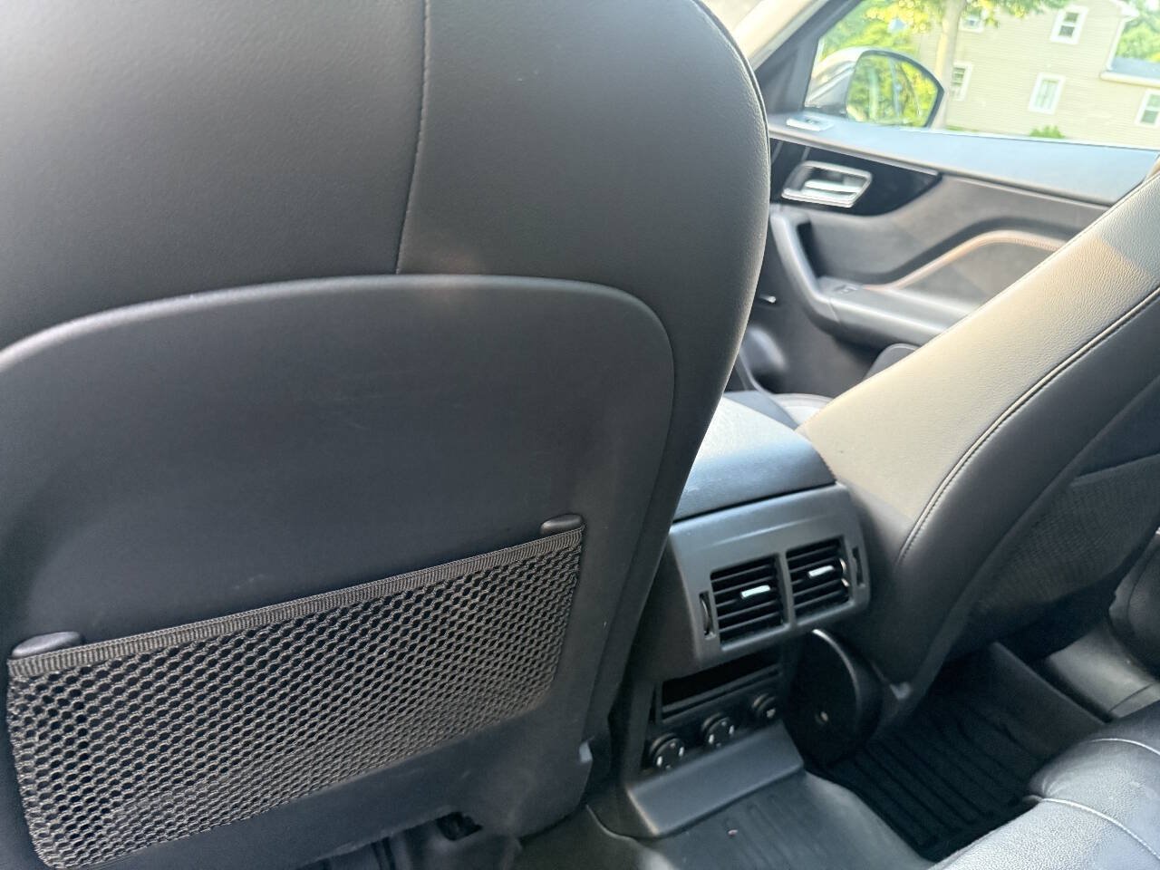 Used 2020 Jaguar F-PACE Prestige AWD/4WD image 24