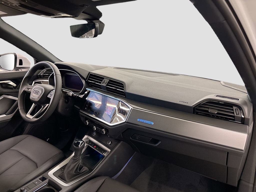 Used 2025 Audi Q3 2.0T Premium Plus image 14
