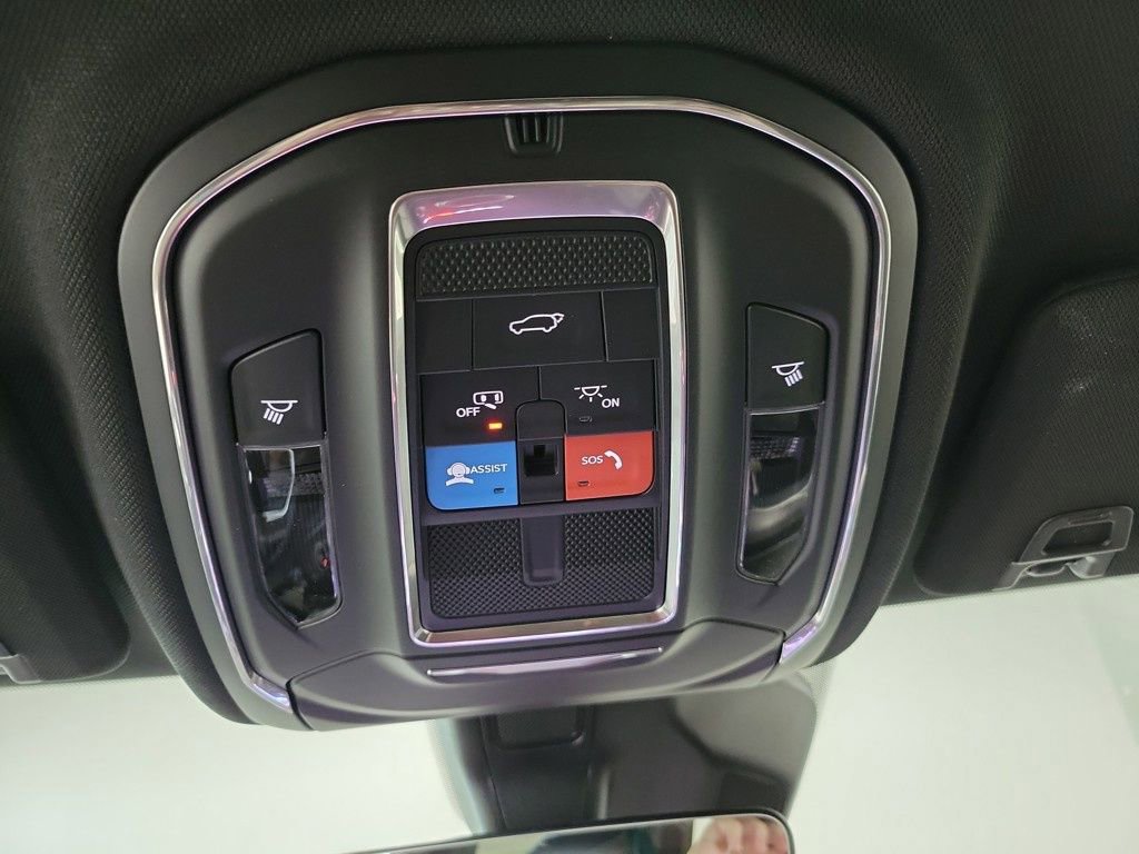 New 2025 Jeep Grand Cherokee Limited image 27