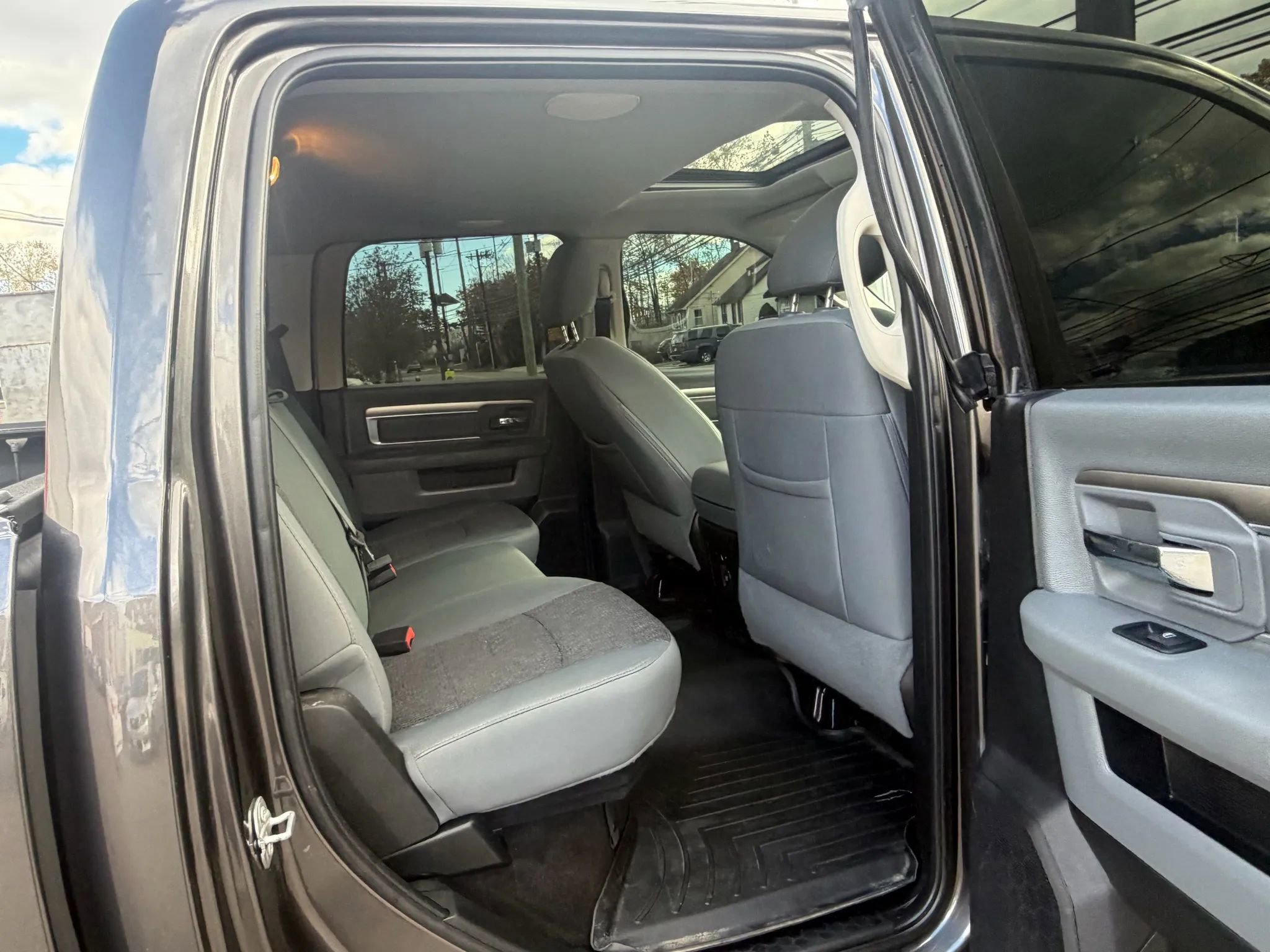 Used 2017 RAM 1500 Big Horn image 28