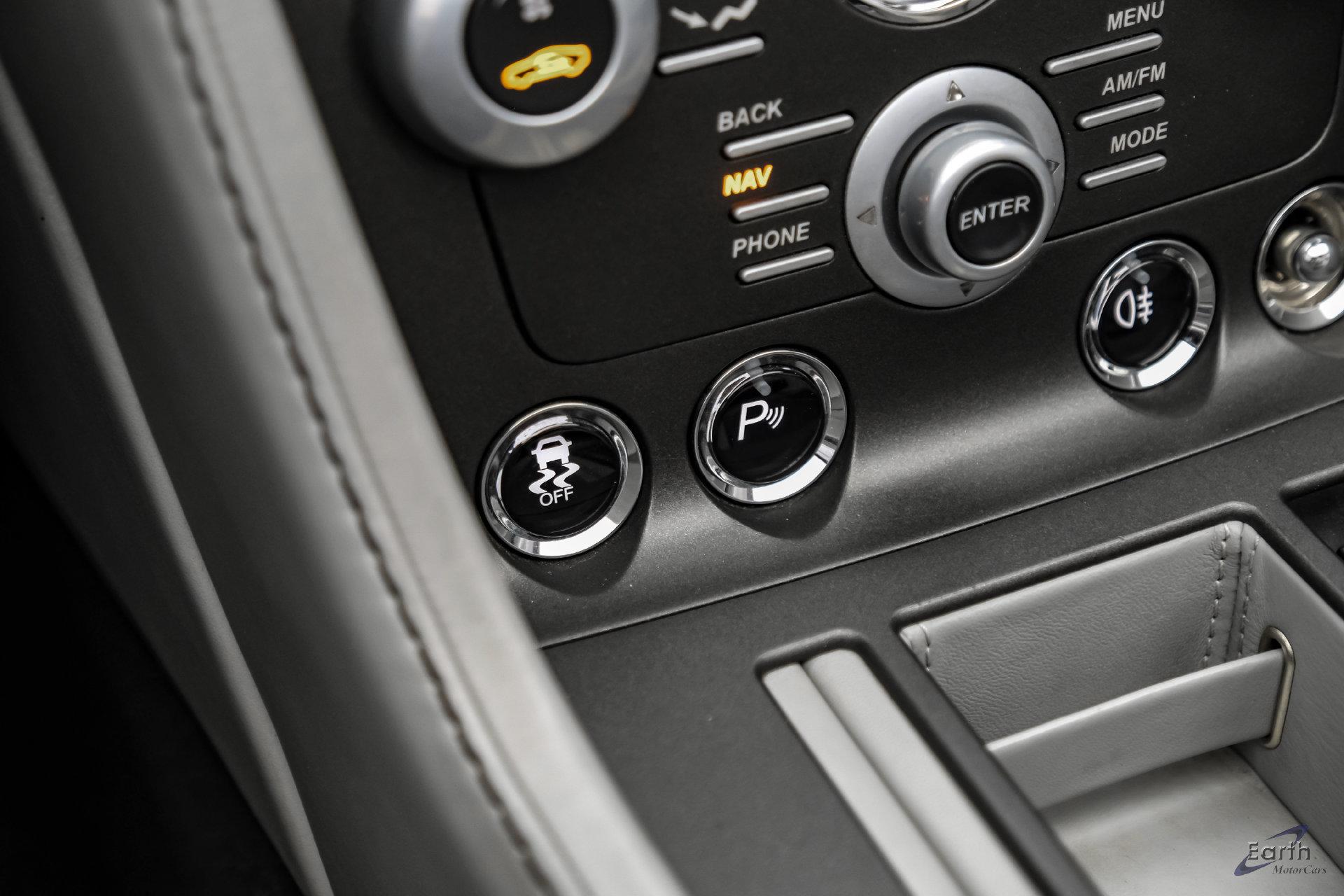 Used 2015 Aston Martin V8 Vantage GT RWD image 72