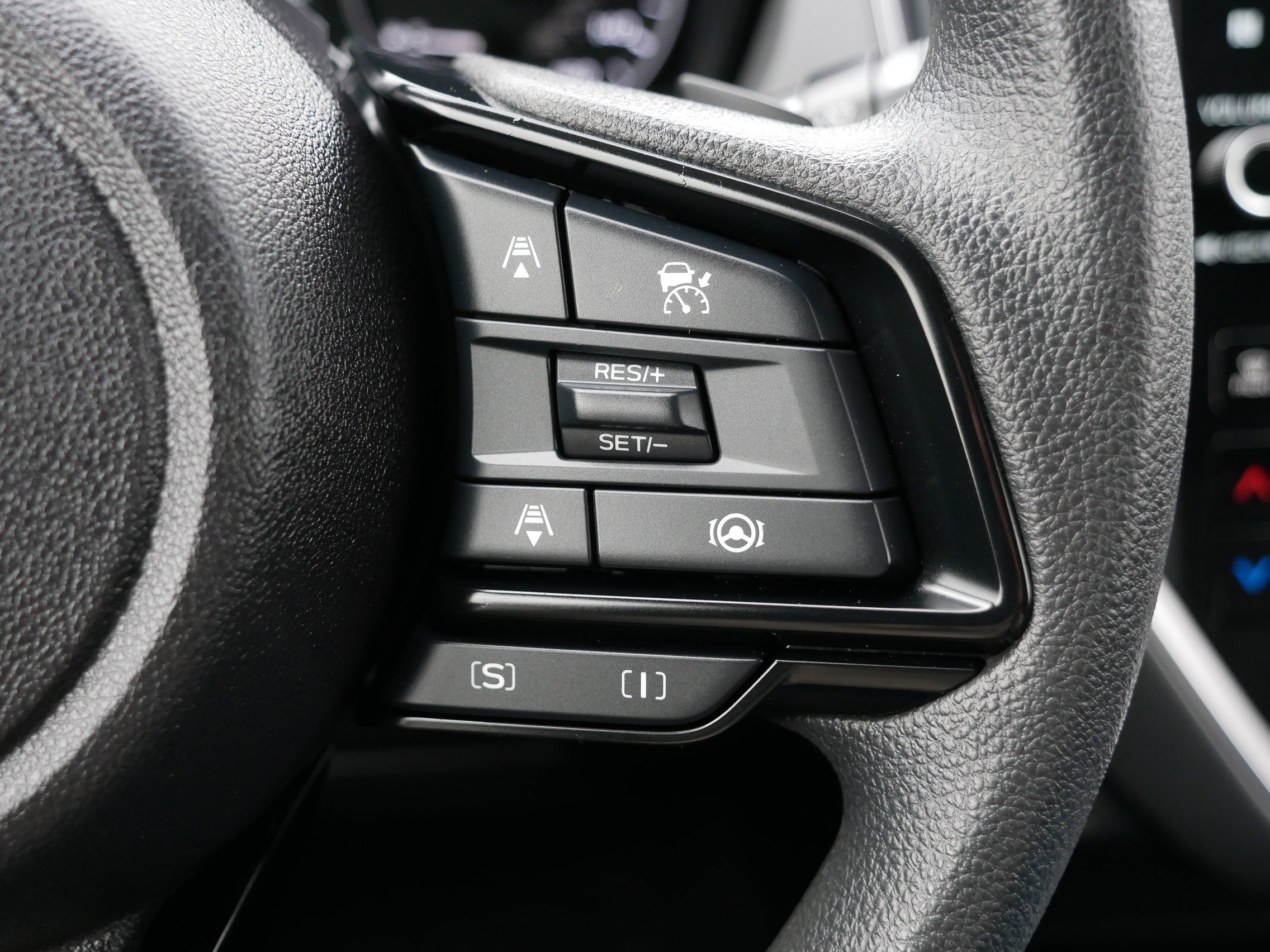 Certified 2025 Subaru Crosstrek 2.0i Premium image 30