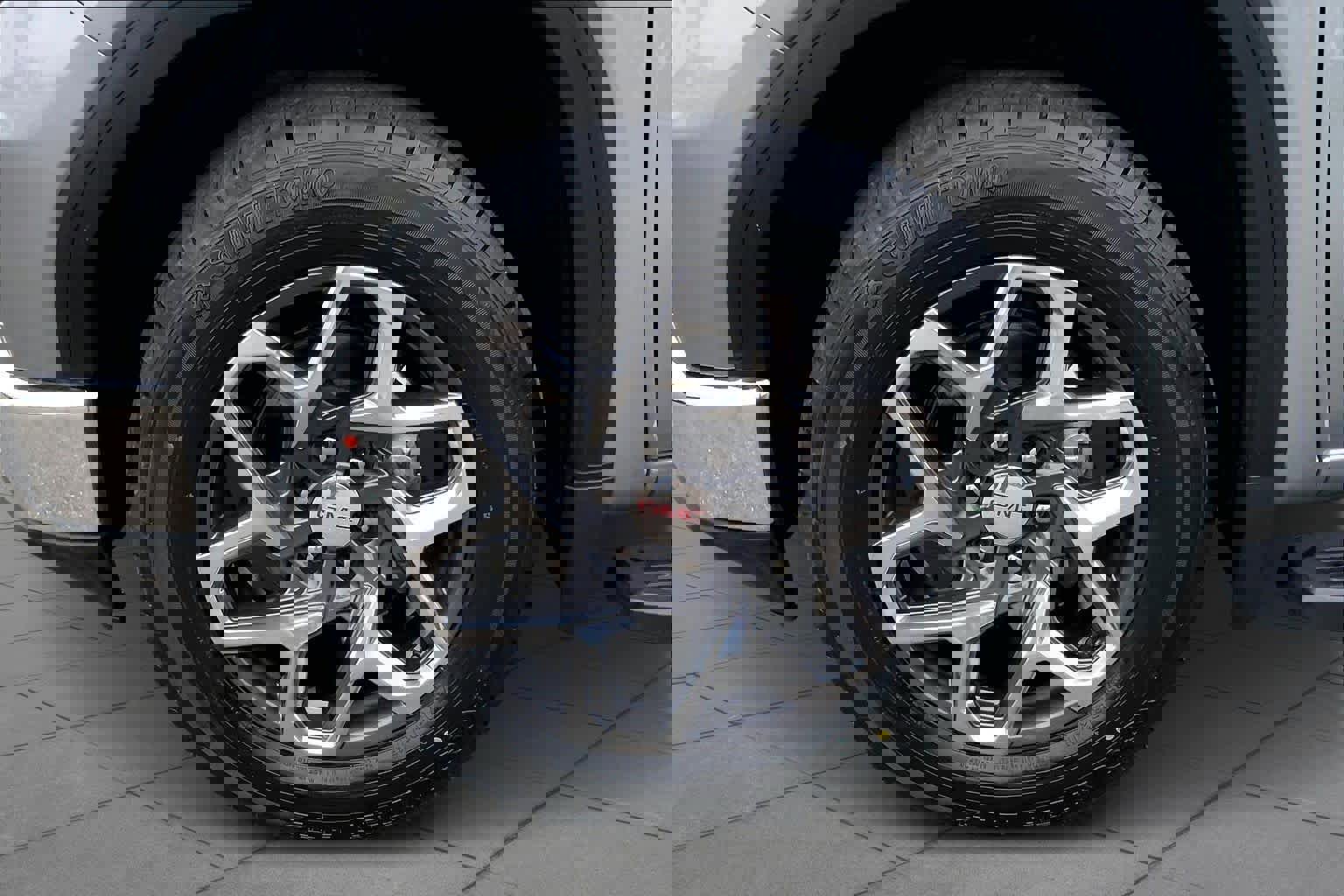 Used 2023 GMC Sierra 1500 SLT w/ SLT Premium Package AWD/4WD image 11