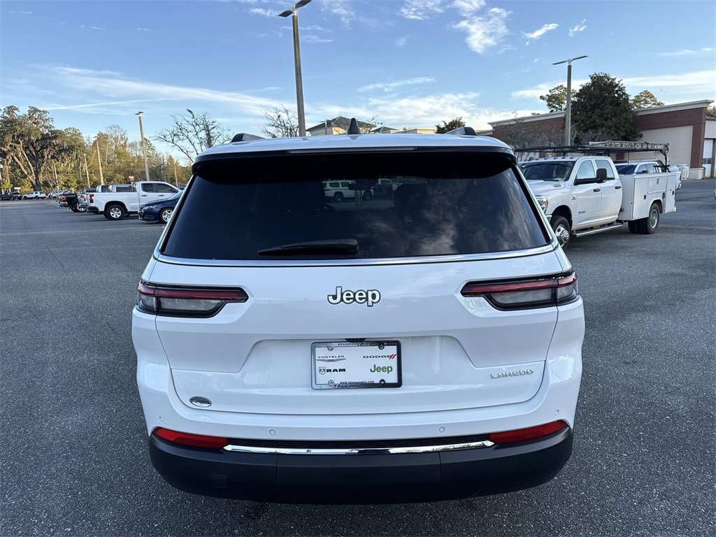 New 2025 Jeep Grand Cherokee L Laredo w/ Trailer Tow Package image 4