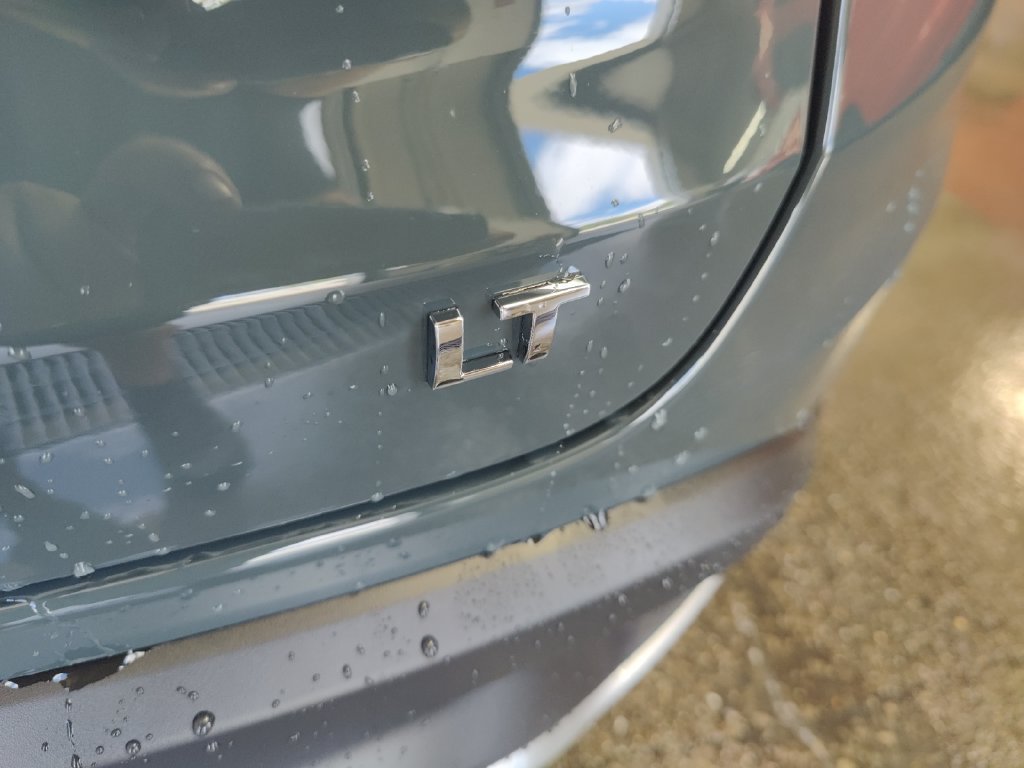 Used 2025 Chevrolet Trax LT FWD image 31