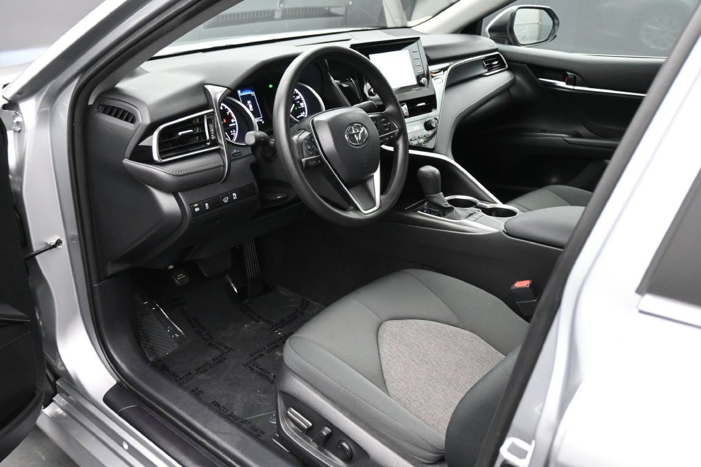Used 2024 Toyota Camry LE FWD image 2